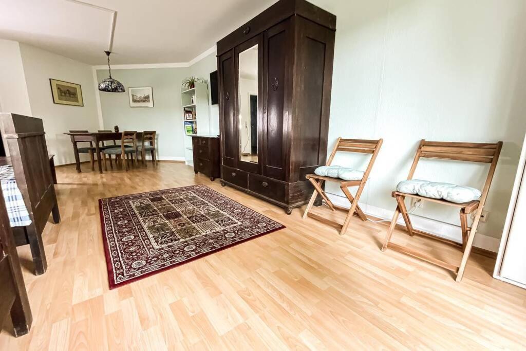 Apartment Am Auensee Mit Grosser Terrasse & Privat-Parkplatz Leipzig Bagian luar foto