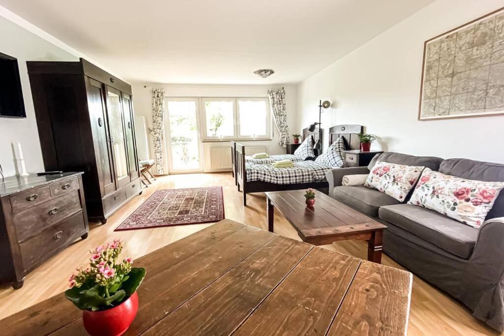 Apartment Am Auensee Mit Grosser Terrasse & Privat-Parkplatz Leipzig Bagian luar foto
